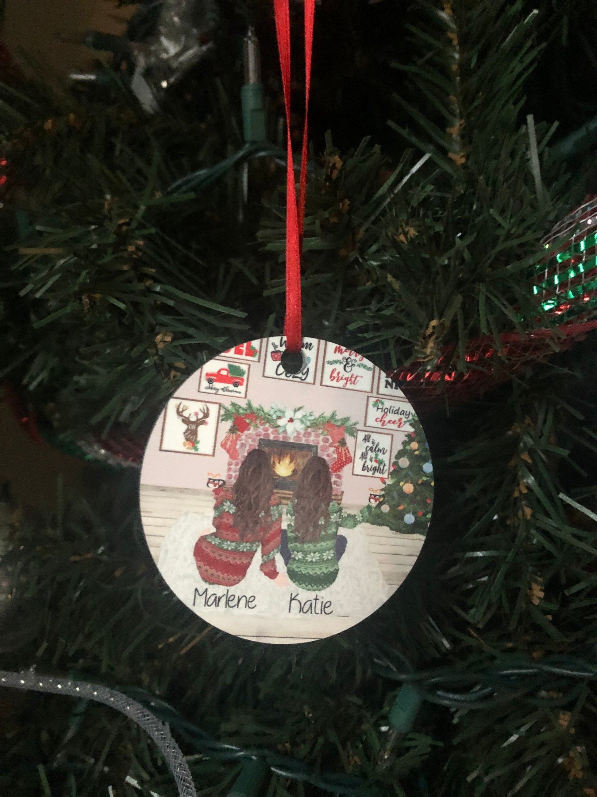 Best Friends Personalized Ornament - Liv's Boutique